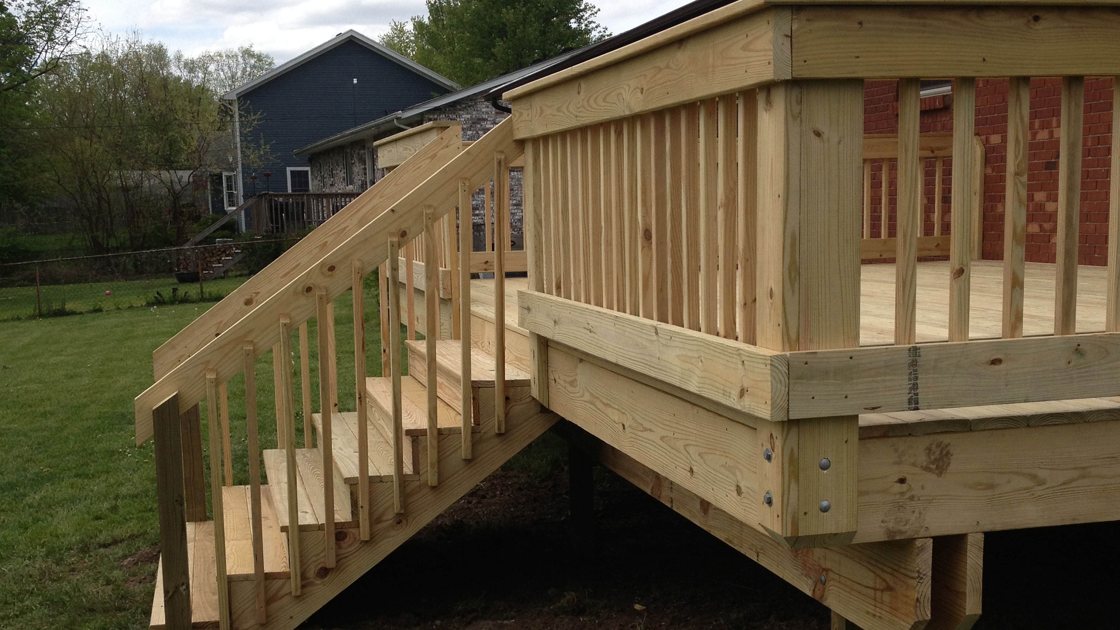 The 3 foot stairs that is included with the deck special