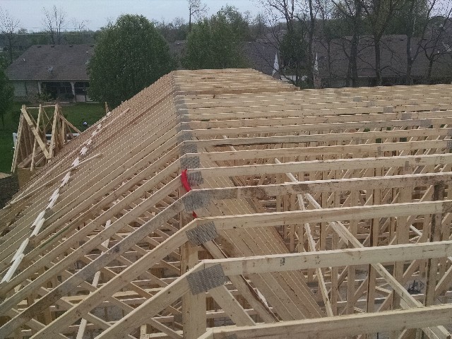 piggy backs of trusses being installed